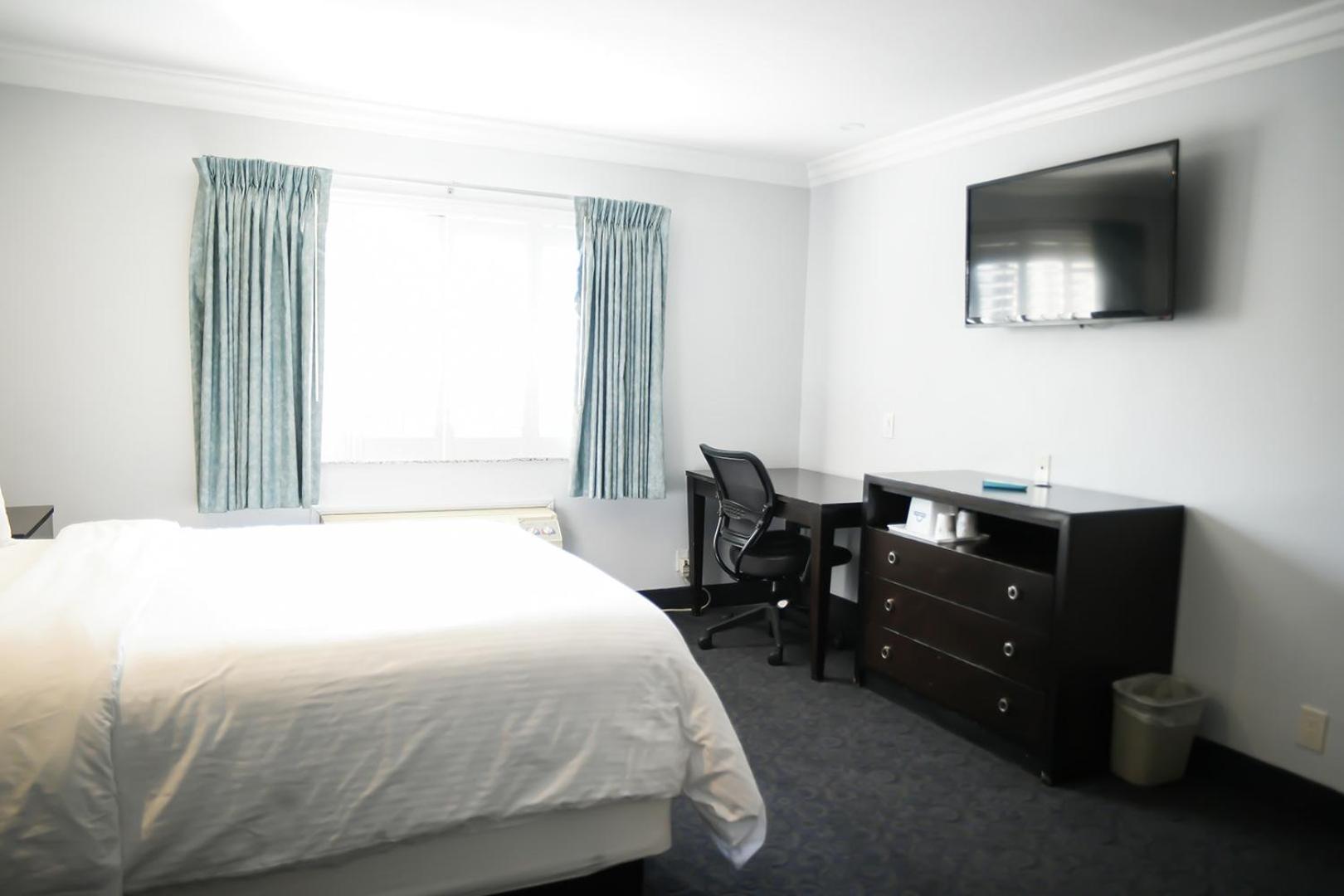 Days Inn By Wyndham West Covina Eksteriør billede